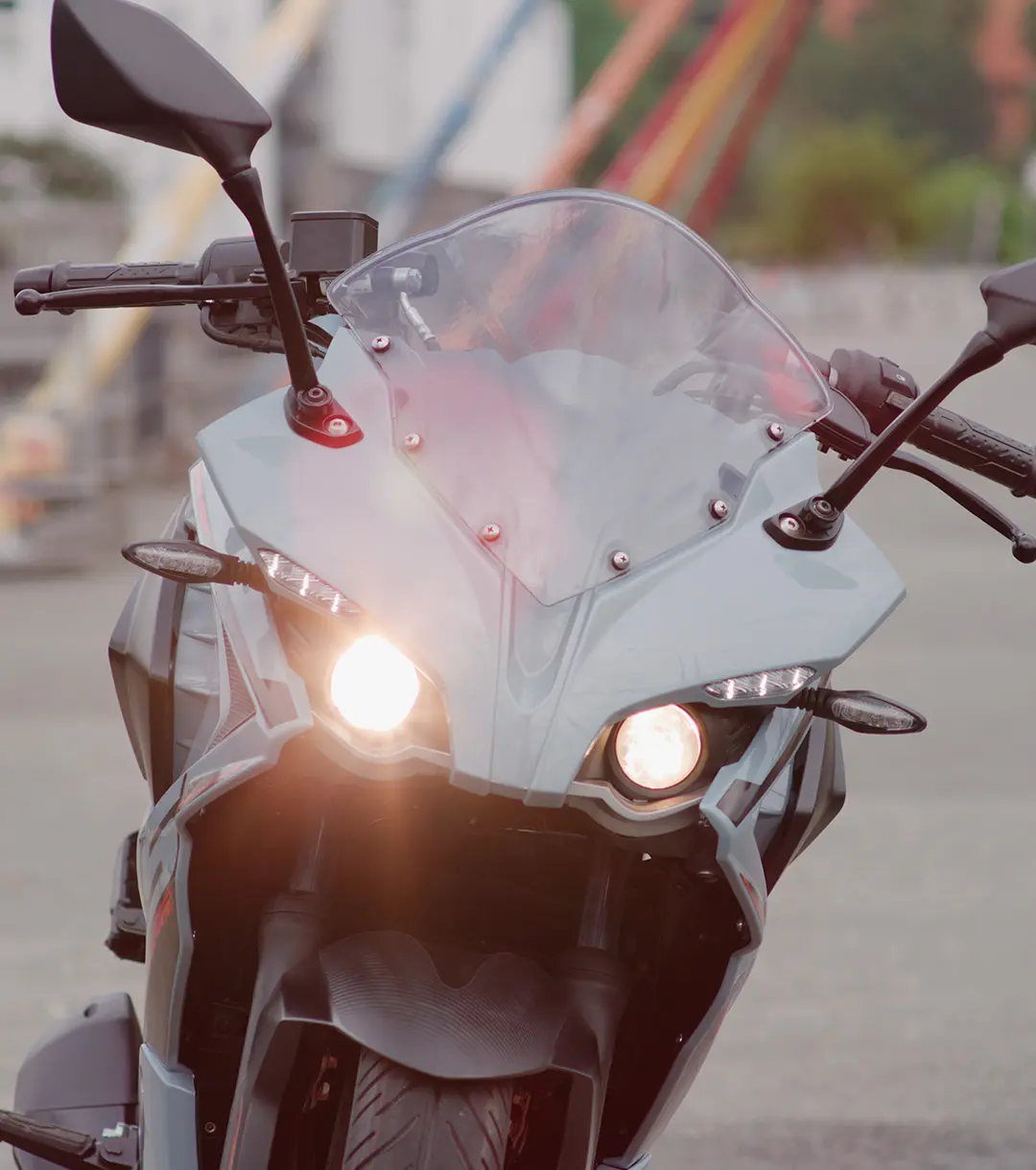 BAJAJ PULSAR 200 RS ABS