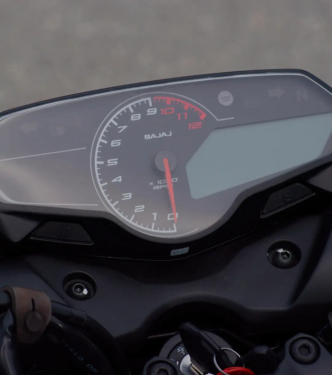 BAJAJ PULSAR N250 FI ABS